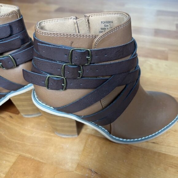 Brown booties Never Worn - Picture 3 of 3